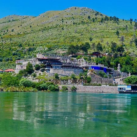 Hotel Iliria Canaj ภายนอก รูปภาพ