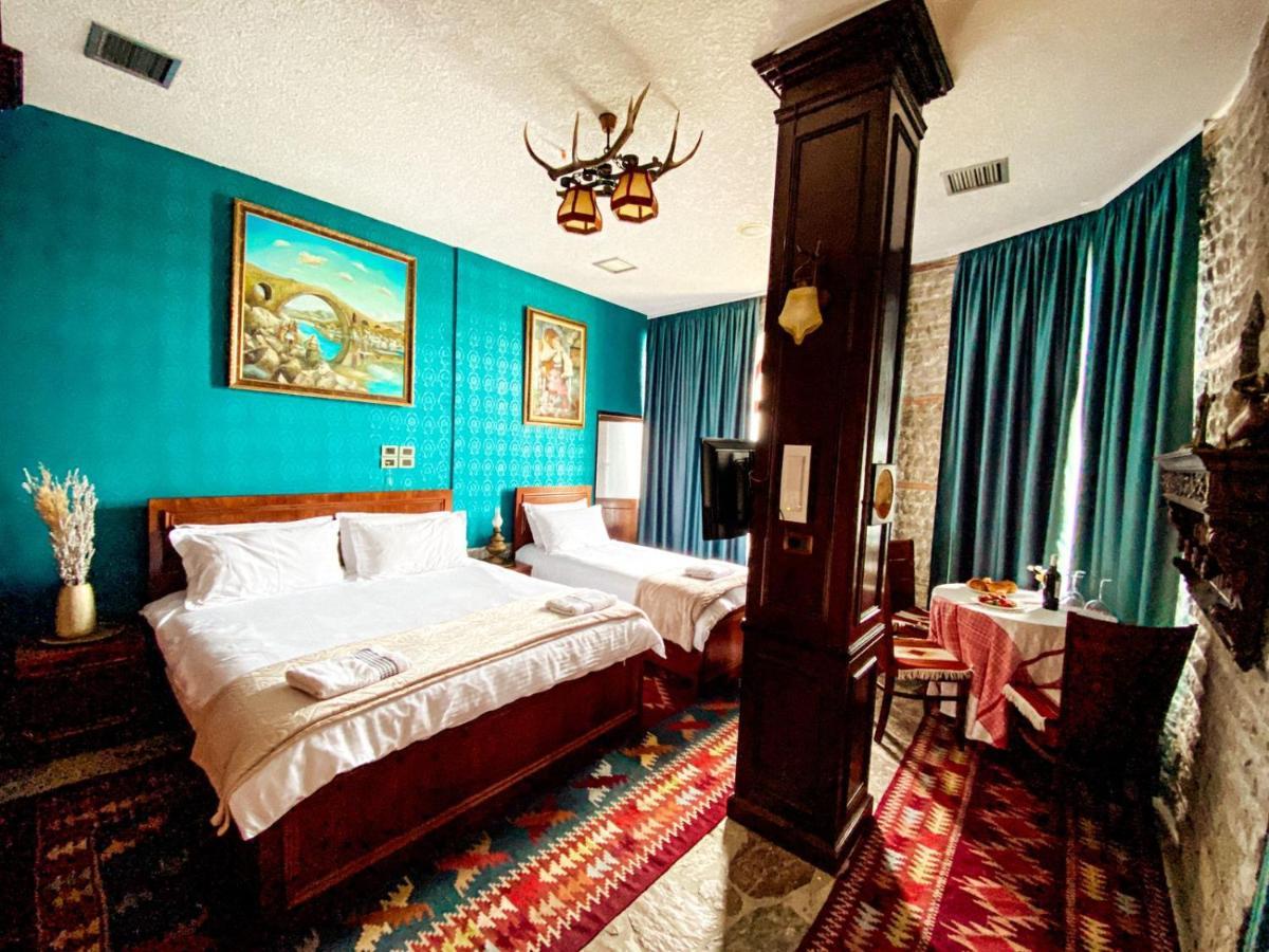 Hotel Iliria Canaj ภายนอก รูปภาพ