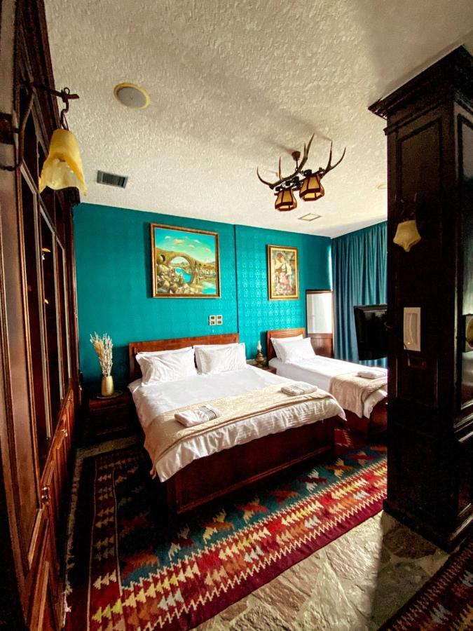 Hotel Iliria Canaj ภายนอก รูปภาพ