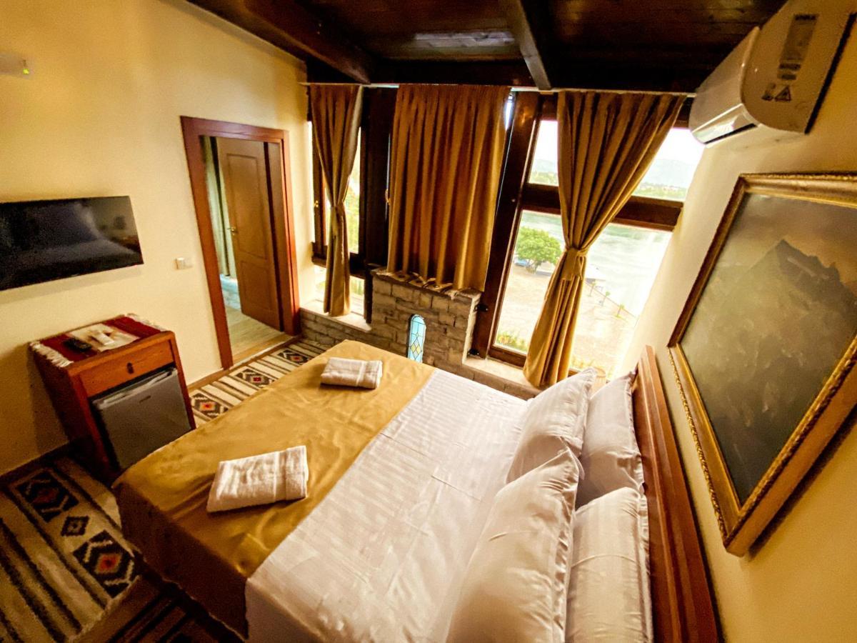 Hotel Iliria Canaj ภายนอก รูปภาพ