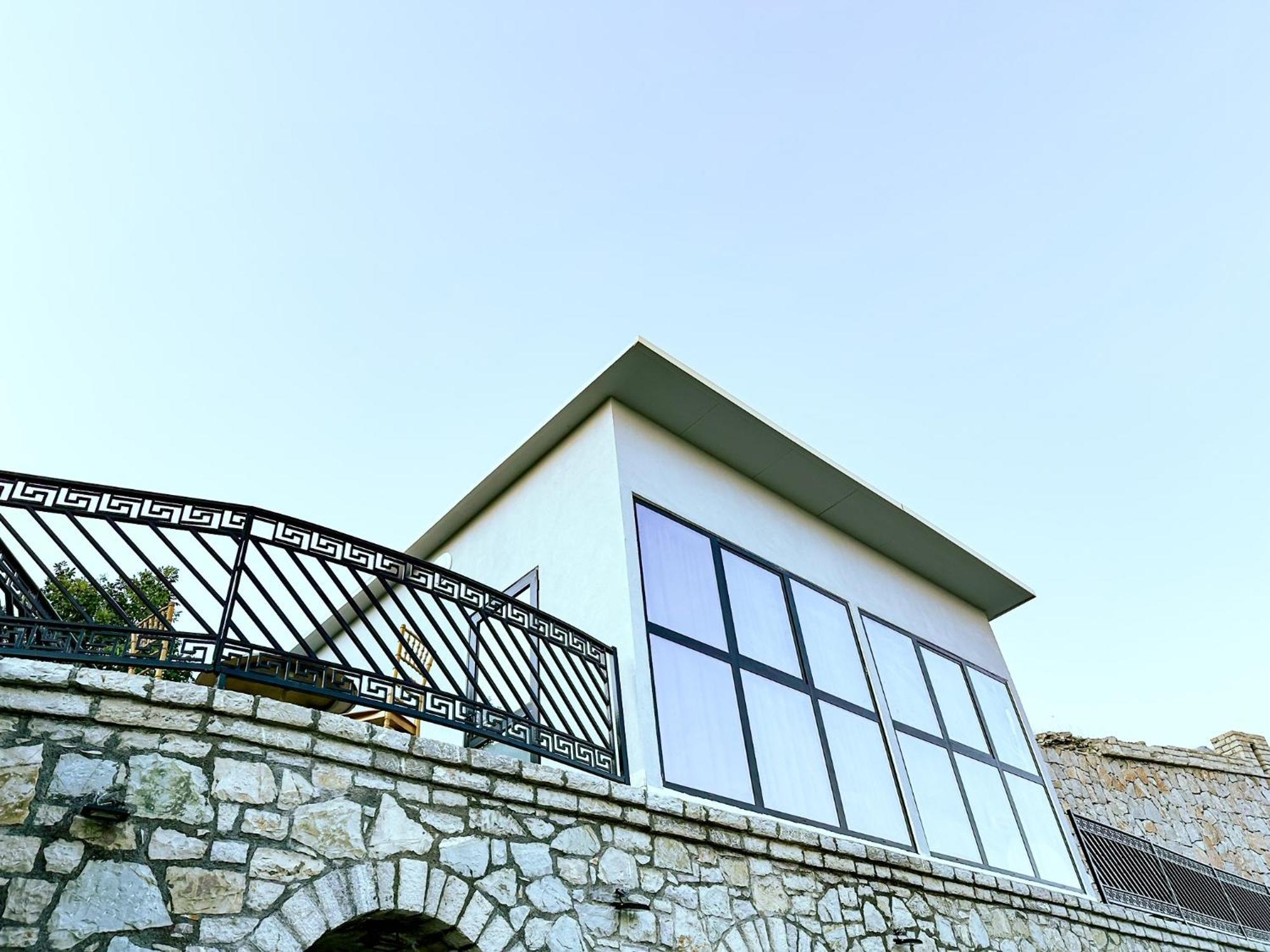 Hotel Iliria Canaj ภายนอก รูปภาพ